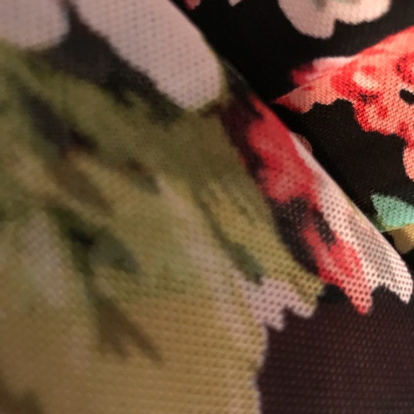 Faith and Joy Sleeveless Shirt Size Small - Picture 4 of 5